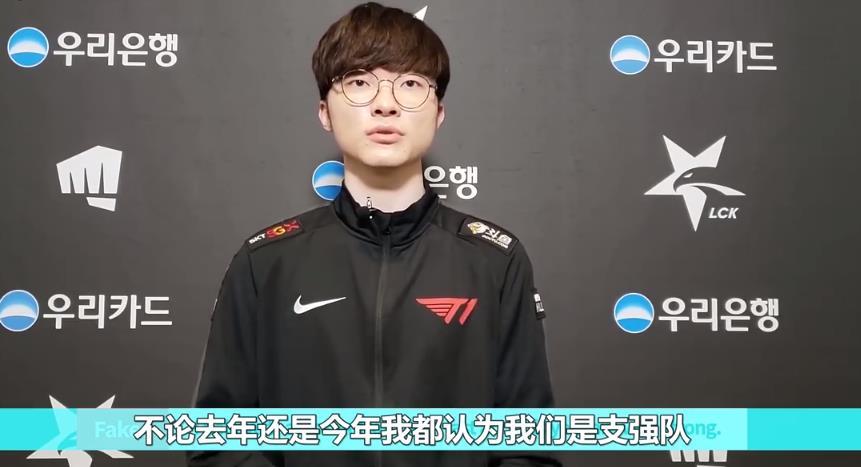 在他被迫离 在他被迫离